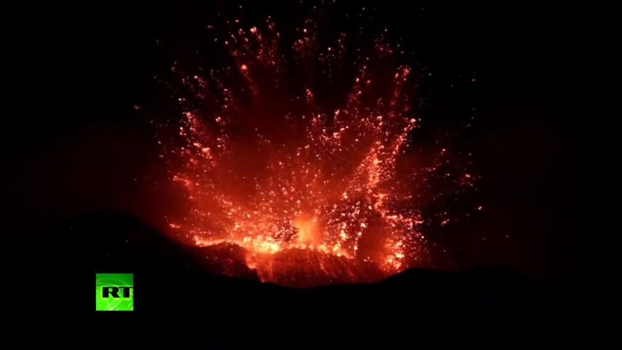 Etna erupted 11/17/2013
