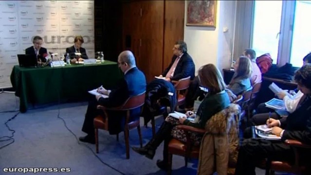 Báñez insiste en que las pensiones subirán en 2014