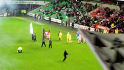 23/11/13 : SRFC-FCGB : entrée des joueurs
