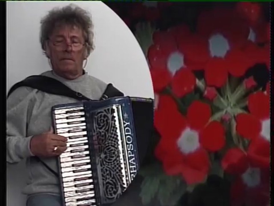 ptite fleur fanée ..folklore de la reunion  .jean claude .musette