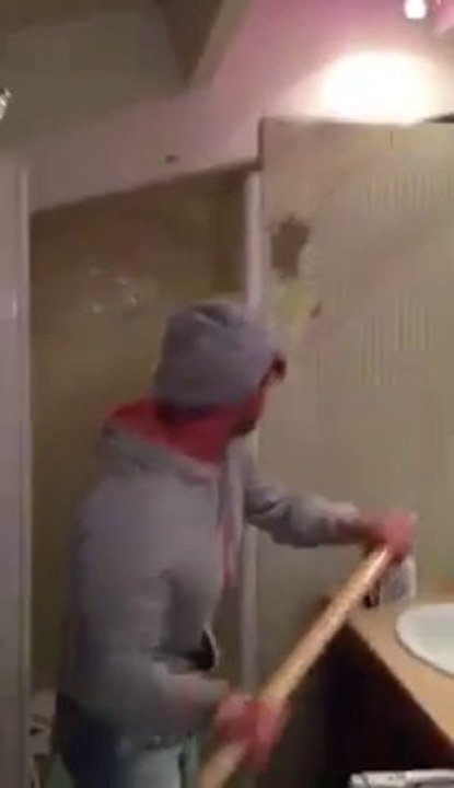 Un locataire détruit son ancien appartement!