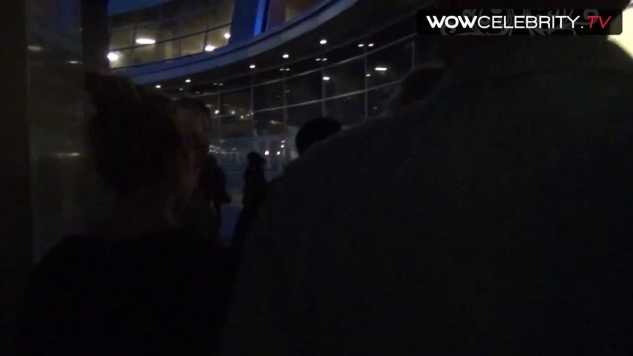 Elizabeth Banks leaving Pitch Perfect Premiere