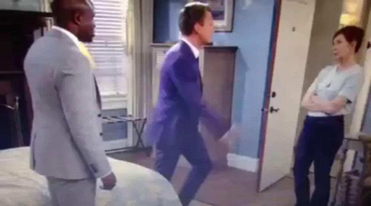 How I Met Your Mother 9x05 Barney and Robin Kiss Barney Fights with His Family Scene