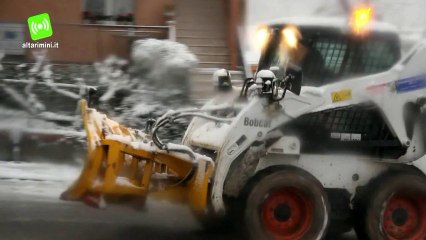 Neve in Valmarecchia, prudenza alla guida. Le prime immagini video
