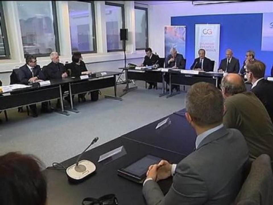 Courbe du chômage: François Hollande parle d'une "bataille" qui se fera "mois par mois" - 28/11
