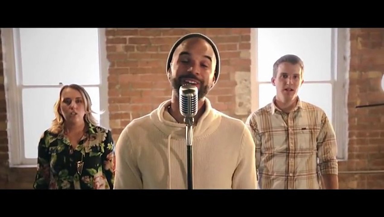 19 tubes POP 2013 en 1 chanson : Mashup de Imagine dragons, Daft Punk, Macklemore, Miley Cyrus...