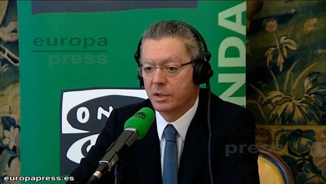 Gallardón: Gobierno ha trasladado a Fiscalía homenajes a etarras