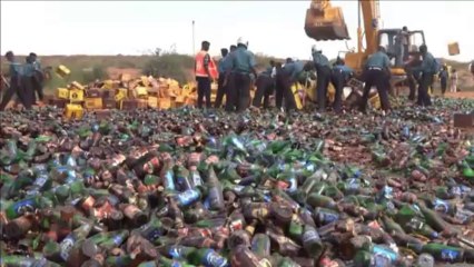 الشرطة الدينية في نيجيريا تتلف 240 الف زجاجة بيرة