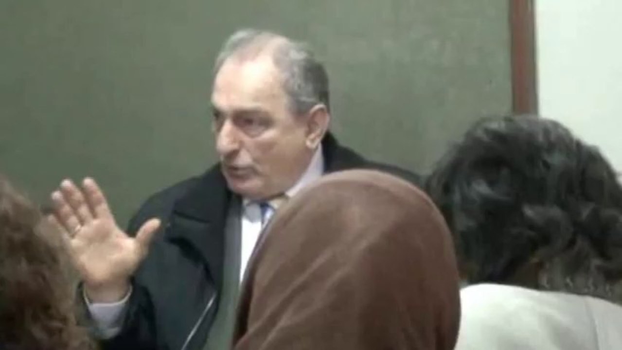 Allah istese herkes inanır ama O irademizle inanmamızı istiyor!
