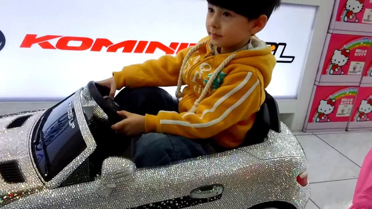 ★★ 60,000usd BENZ for a 5 Year Old Child! ★★