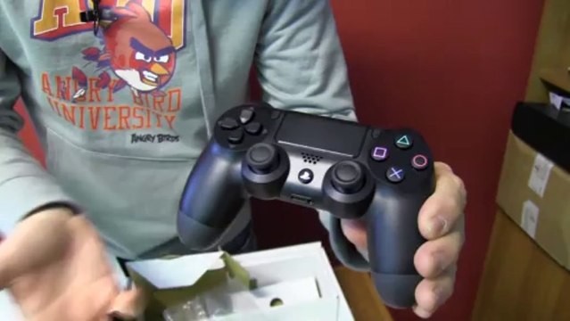 Unboxing PS4