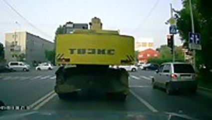 Fixing a Tail Light With an Excavator!