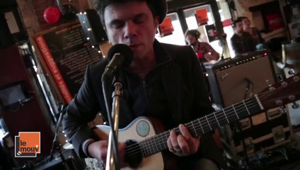 Tải video: Romain Humeau (Eiffel) - A tout moment la rue - Francosonik à Bordeaux