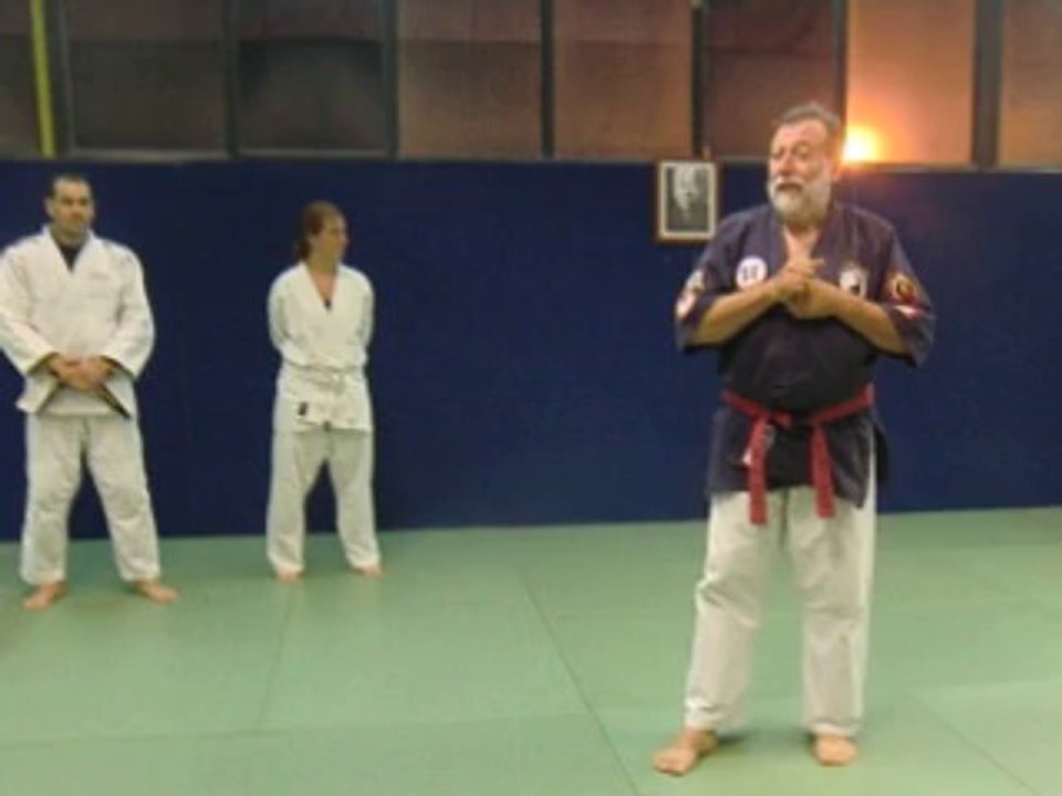 Explication des positions et sons directionnels du Kiaï-Kyusho-Jitsu par Jean-Paul BINDEL, Hanshi