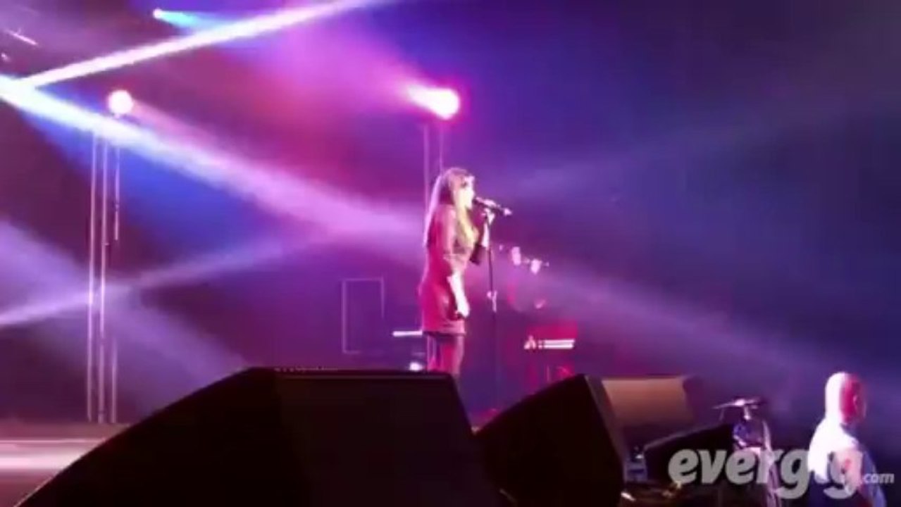 NRJ Music Tour "Leslie " Ma génération " " - Les arènes de Valenciennes - Concert Evergig Live - Son HD