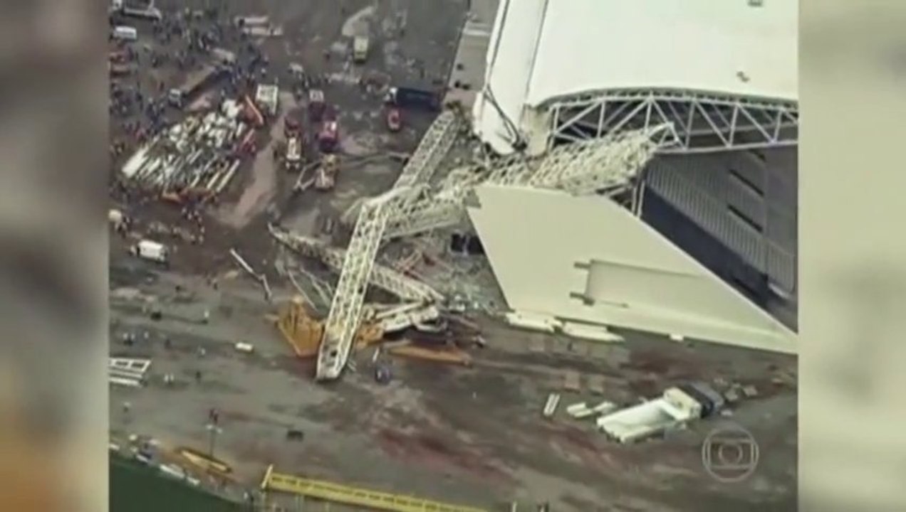 Violent Accident during Brazil World Cup Stadium building - 3 deads.