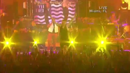 Macklemore & Ryan Lewis - Can't Hold Us (2013 AMAs) download HD