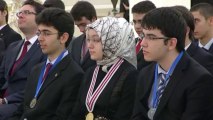 Bilim Olimpiyatlarında Başarı Gösteren Öğrencileri Çankaya Köşkü’nde