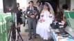 Mariage gaché : il Traverse le plafond et tombe sur la mariée