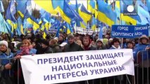 Multitudinarias manifestaciones en Ucrania en contra y a favor de la UE