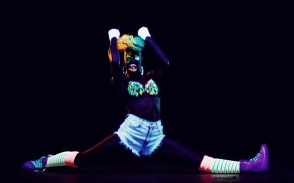 Major Lazer - Sweat feat. Laidback Luke & Ms. Dynamite (Official Video)