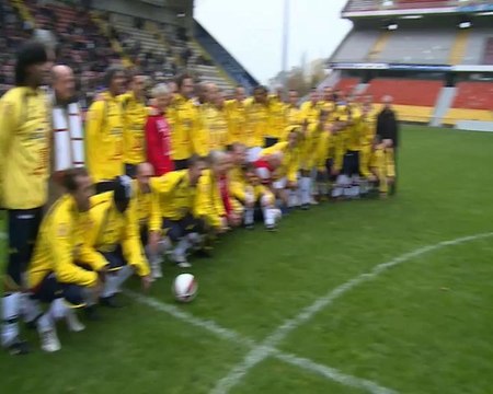 Le rêve de Clara : les coulisses du match avec les amis de Chanter le foot