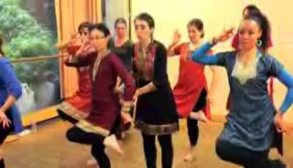Entrez dans l'univers de la danse Bollywood
