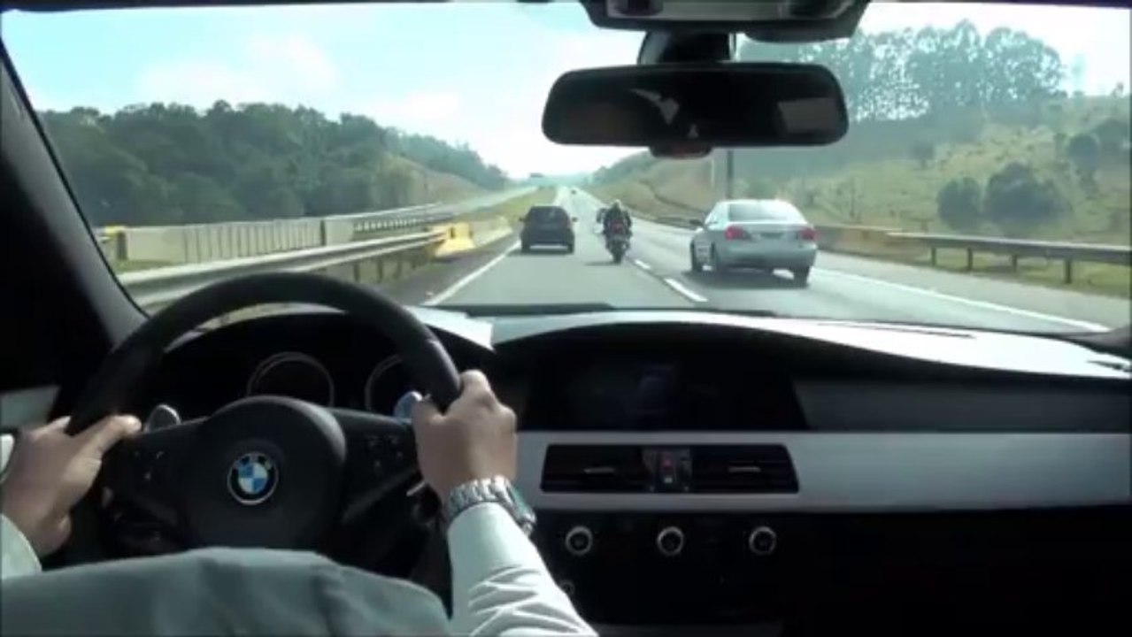 BMW M5 vs  HONDA CBR 1000rr