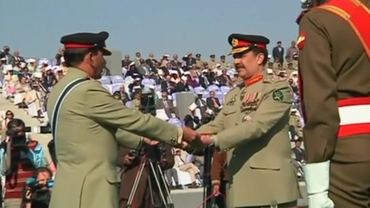 New army chief takes command of Pakistan army