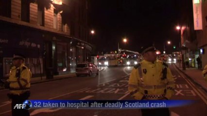 Police helicopter crashes on Glasgow pub roof
