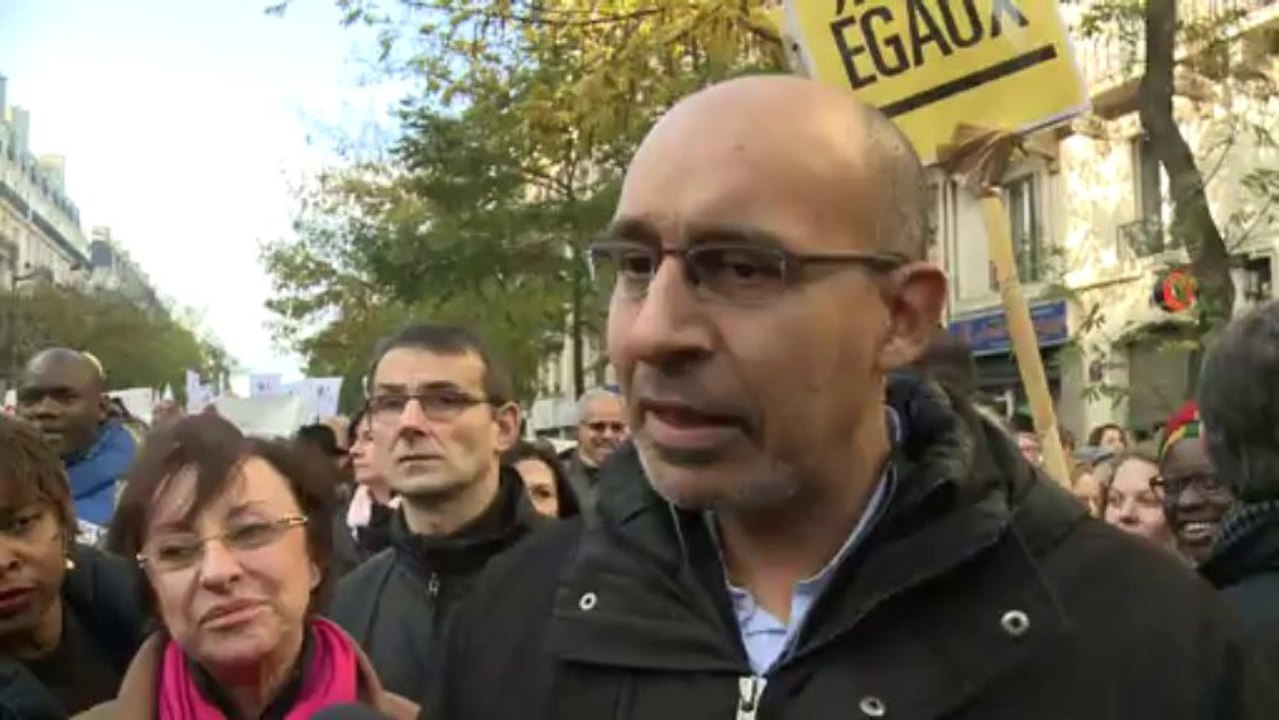 Paris: des milliers de personnes marchent contre le racisme