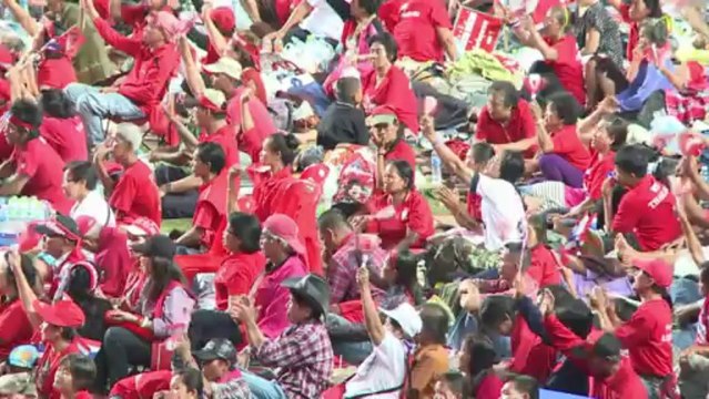 Thai political protests turn violent, one dead