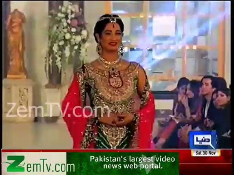 Awesome Light Dance perfomance in Birdal Fashion Show