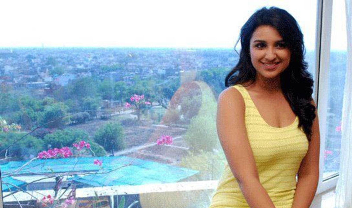 After Priyanka now It's Pareeniti's Turn to Sing a song !