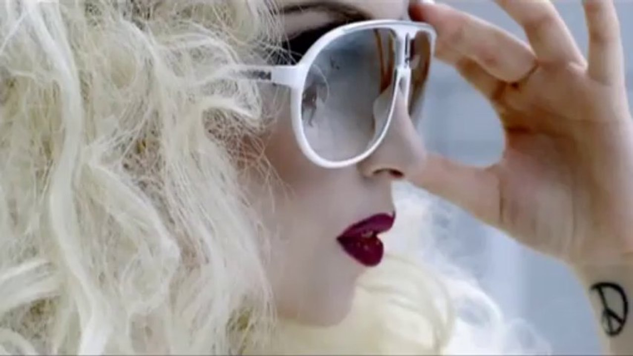 Lady Gaga - Bad Romance