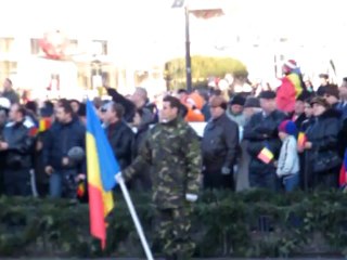 LA MULŢI ANI, ROMÂNIA !