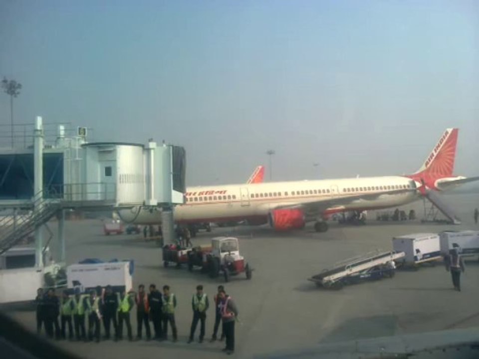 airplane video