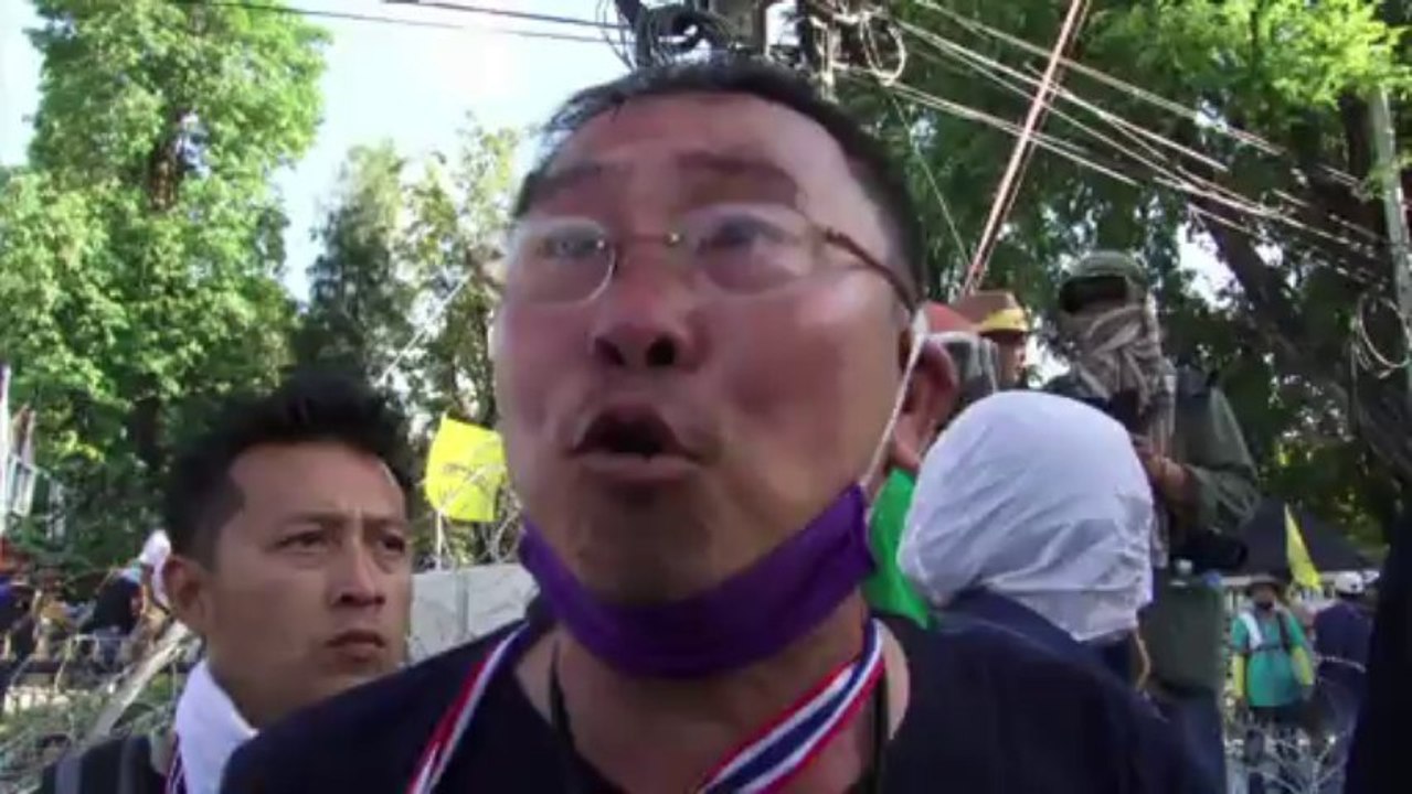 Thai protesters say they are unarmed