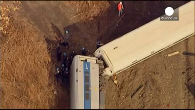 Treno deraglia nel Bronx: almeno quattro morti