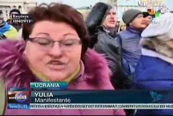 Jóvenes ucranianos acusan al gobierno de represión policial