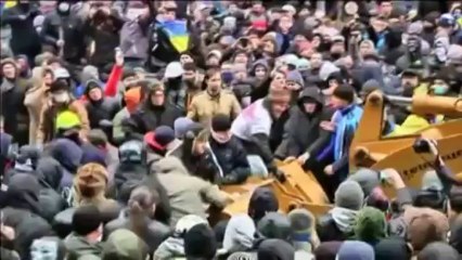 Ukraine : les affrontements entre pro-européens et policiers font une centaine de blessés