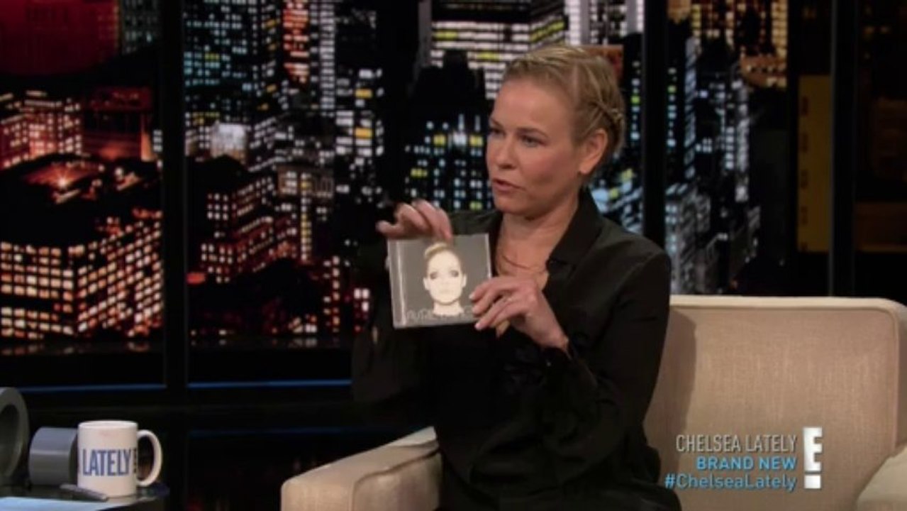 Avril Lavigne - Interview @ Chelsea Lately 12/11/2013