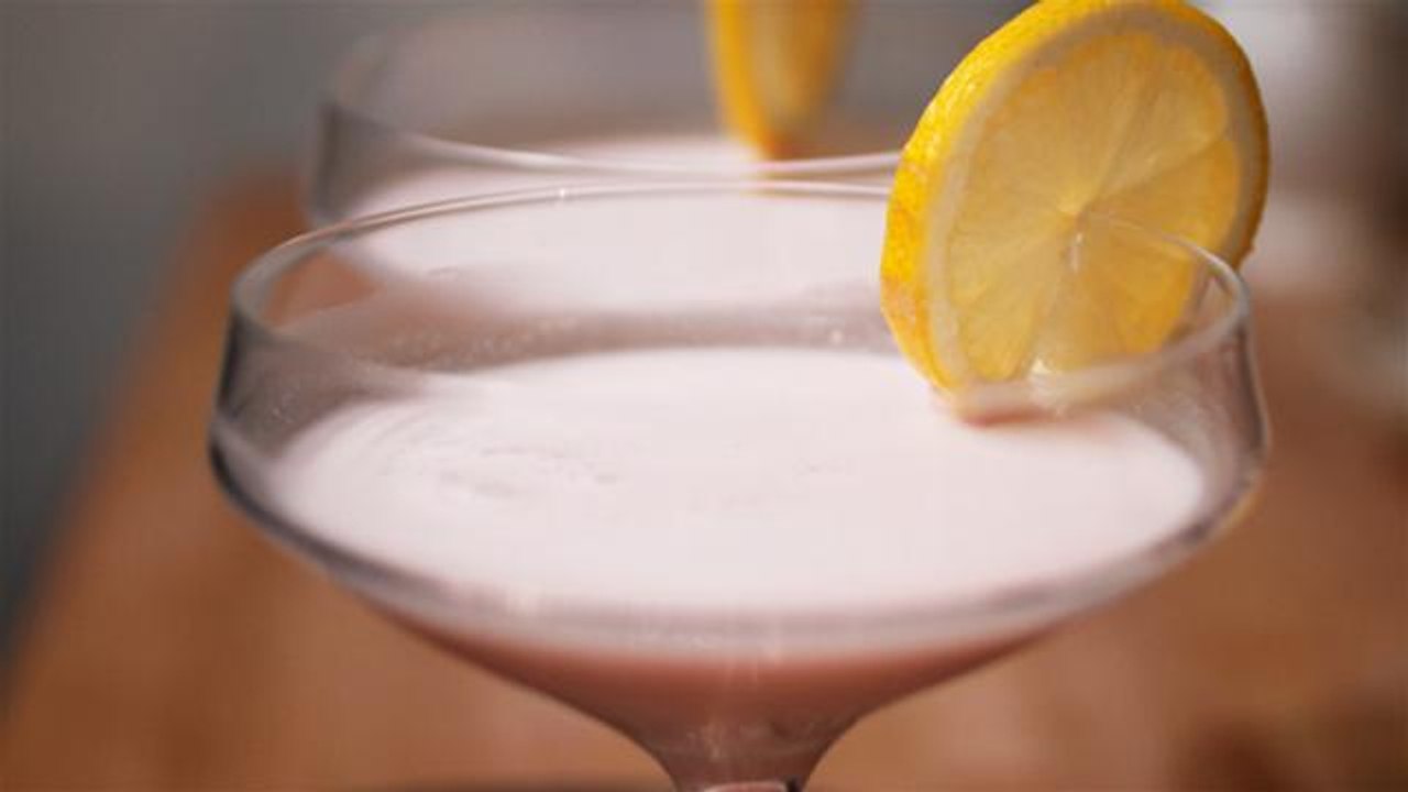 How To Make A Hen Party Cocktail