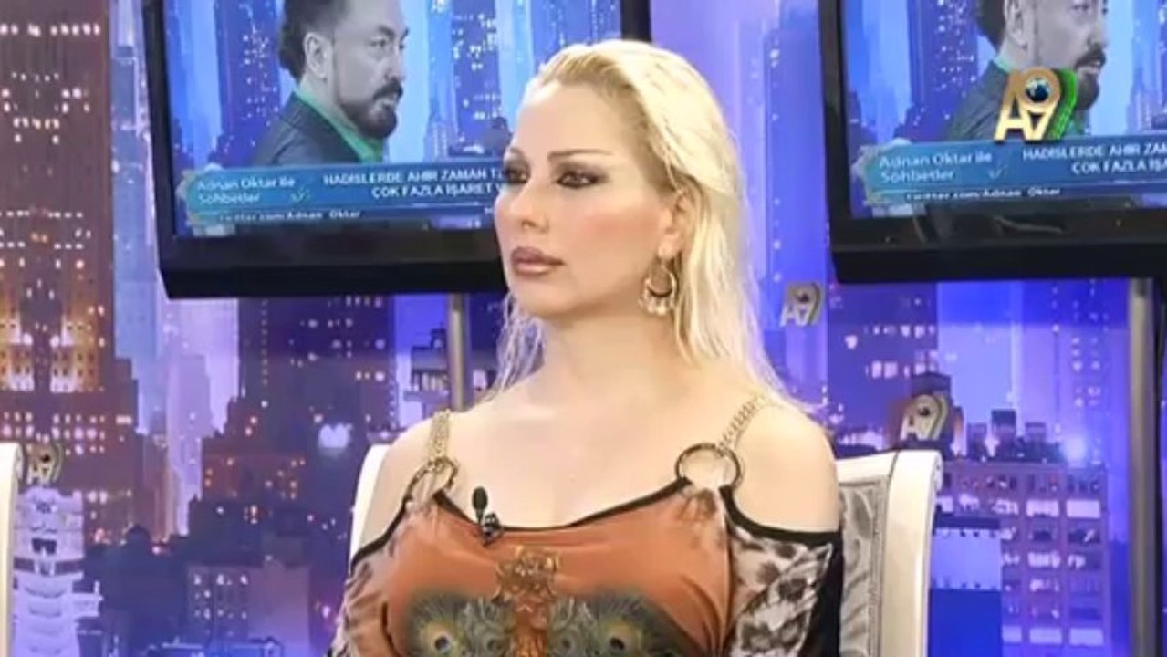 Notre Prophète a expliqué toutes les étapes de la technologie, laquelle explication s’étend jusqu’au téléphone portable (15.11.2013)