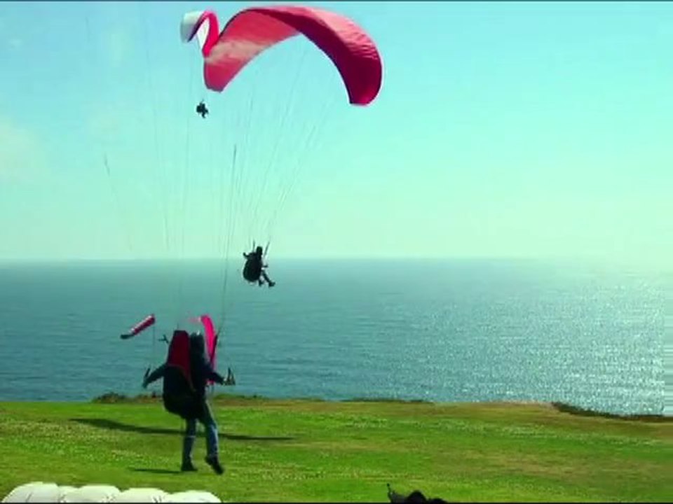 PARA SAIL VACATION LEISURE MARKETING ADVERTISING