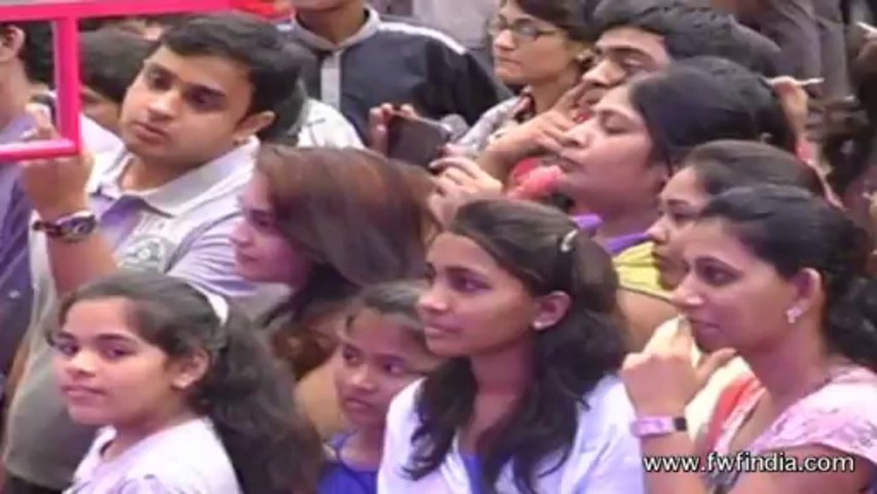 Hot Scenes in jackpot , But Skin Show is not Important to Look Hot Said Sunny leone