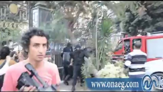 تأمين قوات الأمن لمجلس الشورى و لحظة القبض على أحد المتظاهرين