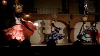 DANSES DE LA GUELAGUETZA  A OAXACA  (MEXIQUE)  LE 17  NOVEMBRE