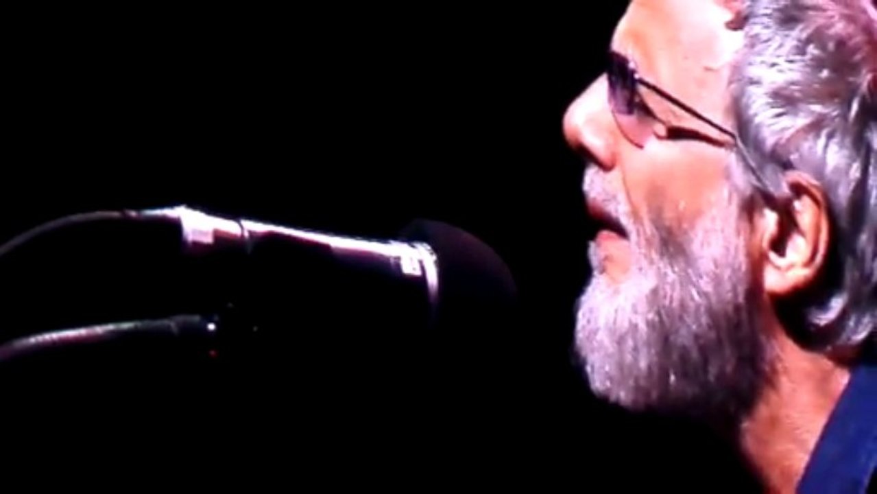 CAT STEVENS: Sitting