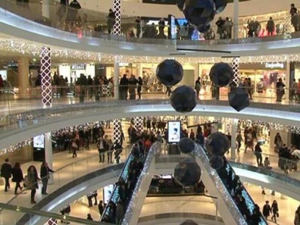Noël: la course aux cadeaux est ouverte dans les centres commerciaux - 02/12